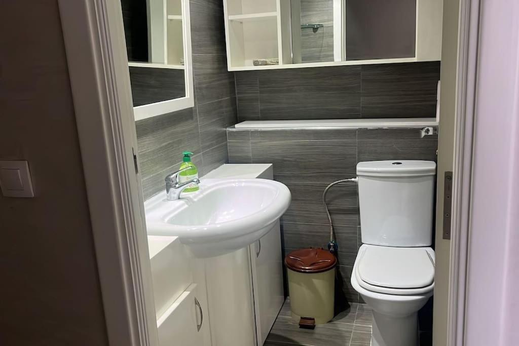 Luxe 2Br Oasis In Tangier Center Lägenhet Exteriör bild